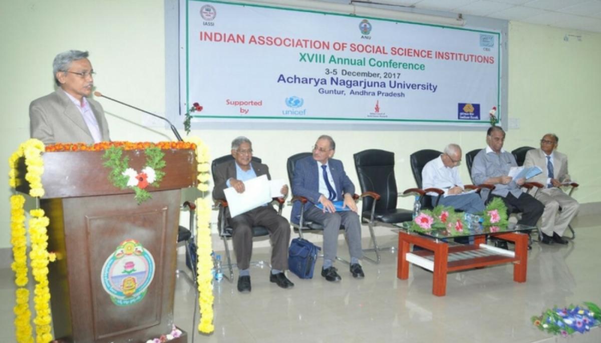 Involve poor in development: ANU V-C